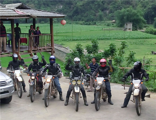 Motorbike tour around Cat Ba Island